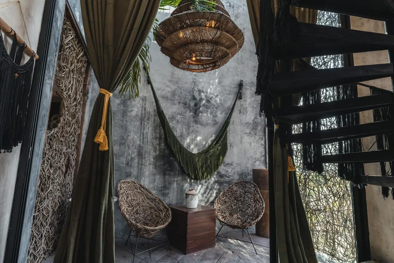 Esmeralda Boutique Hotel & Residences 툴룸