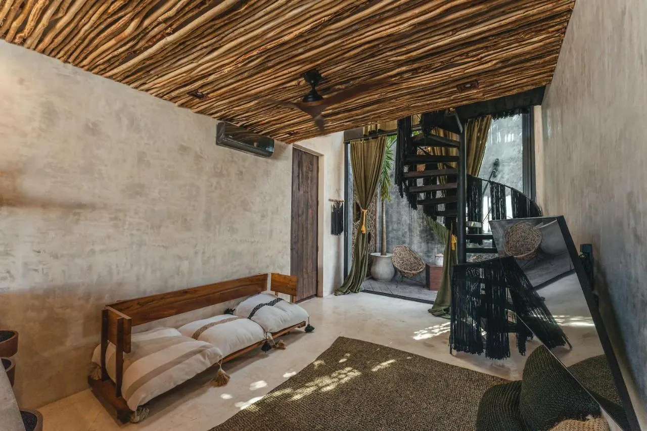 Esmeralda Boutique Hotel & Residences 툴룸