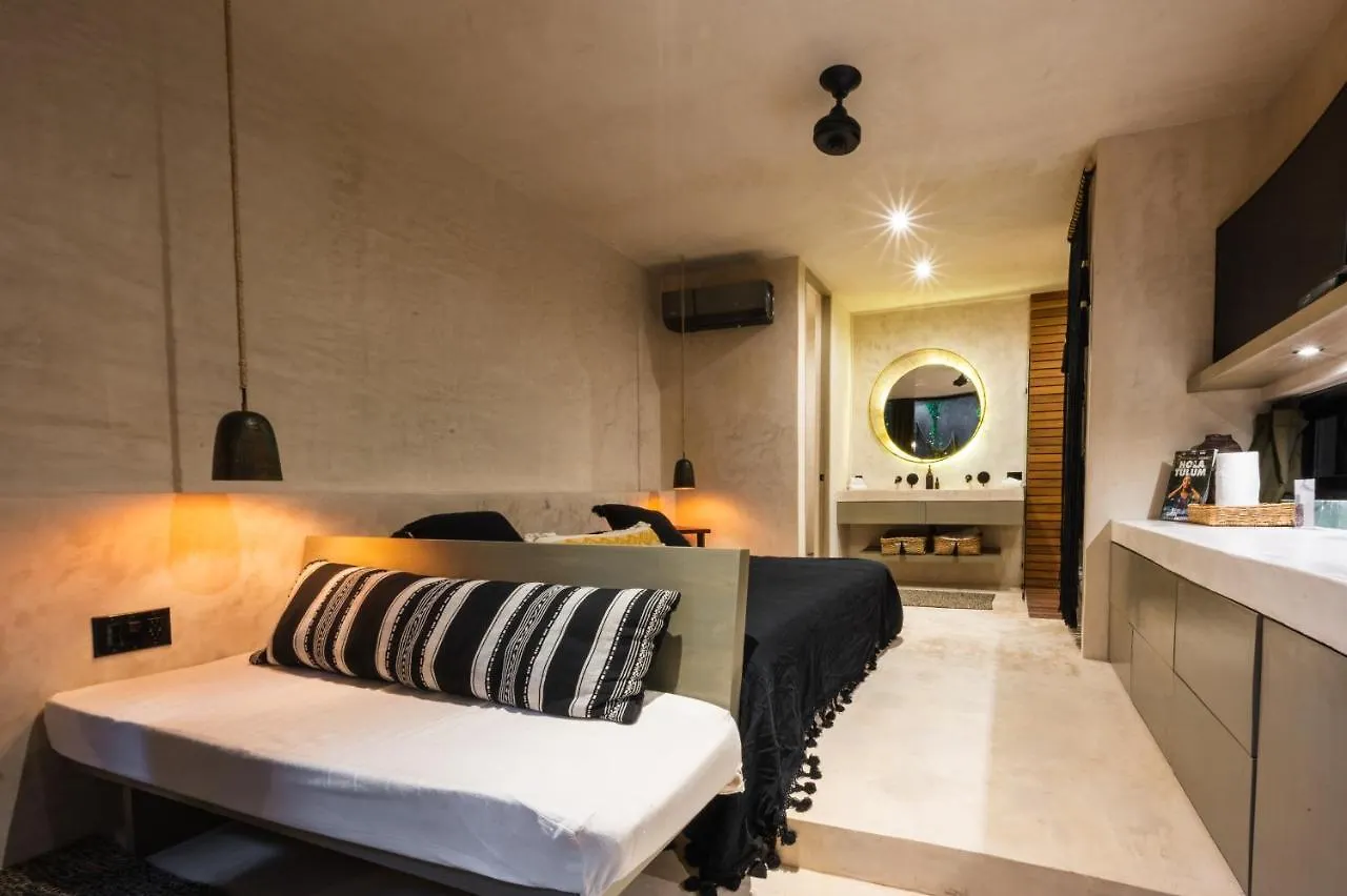 Esmeralda Boutique Hotel & Residences 툴룸