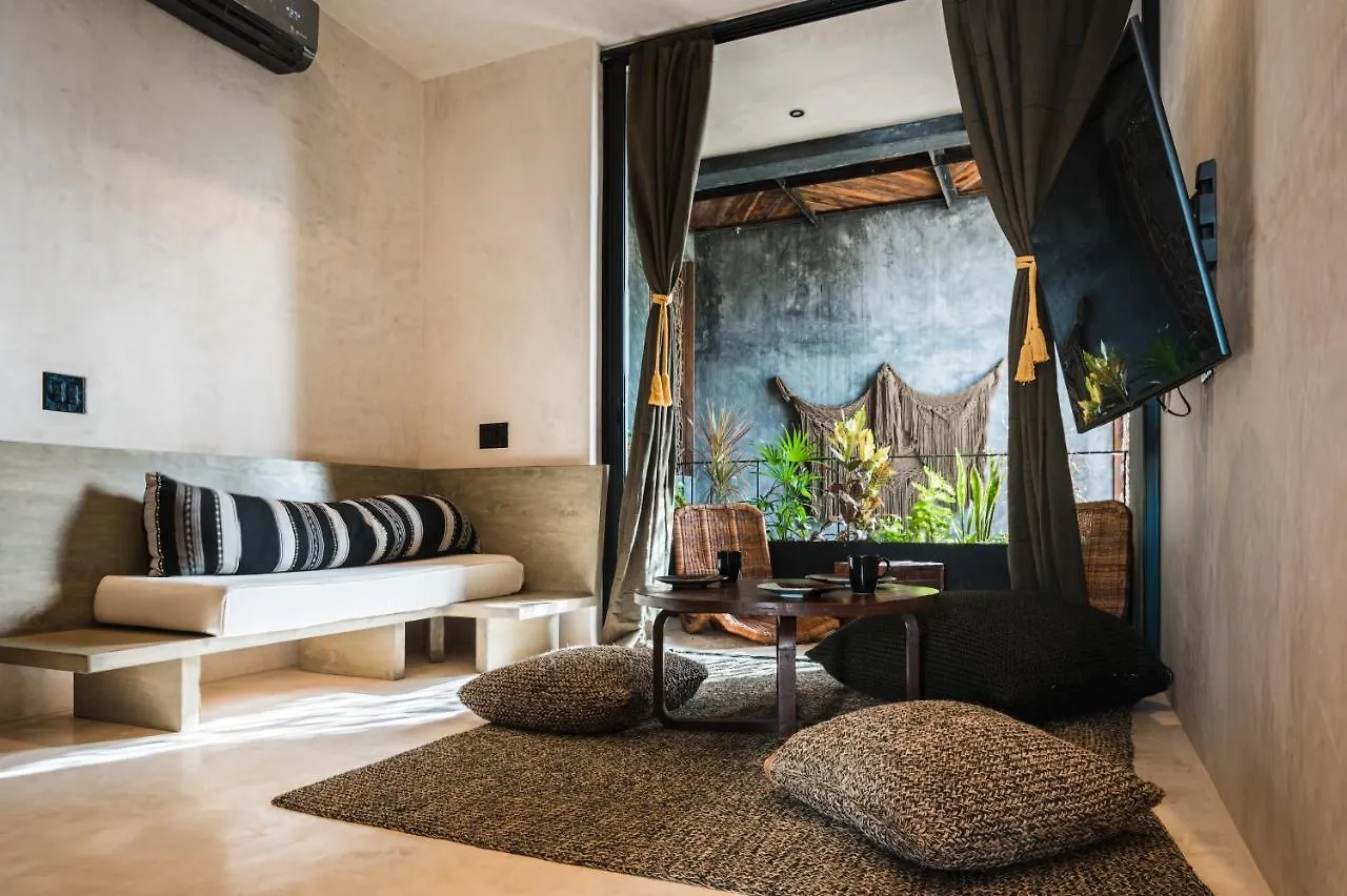 Esmeralda Boutique Hotel & Residences 툴룸